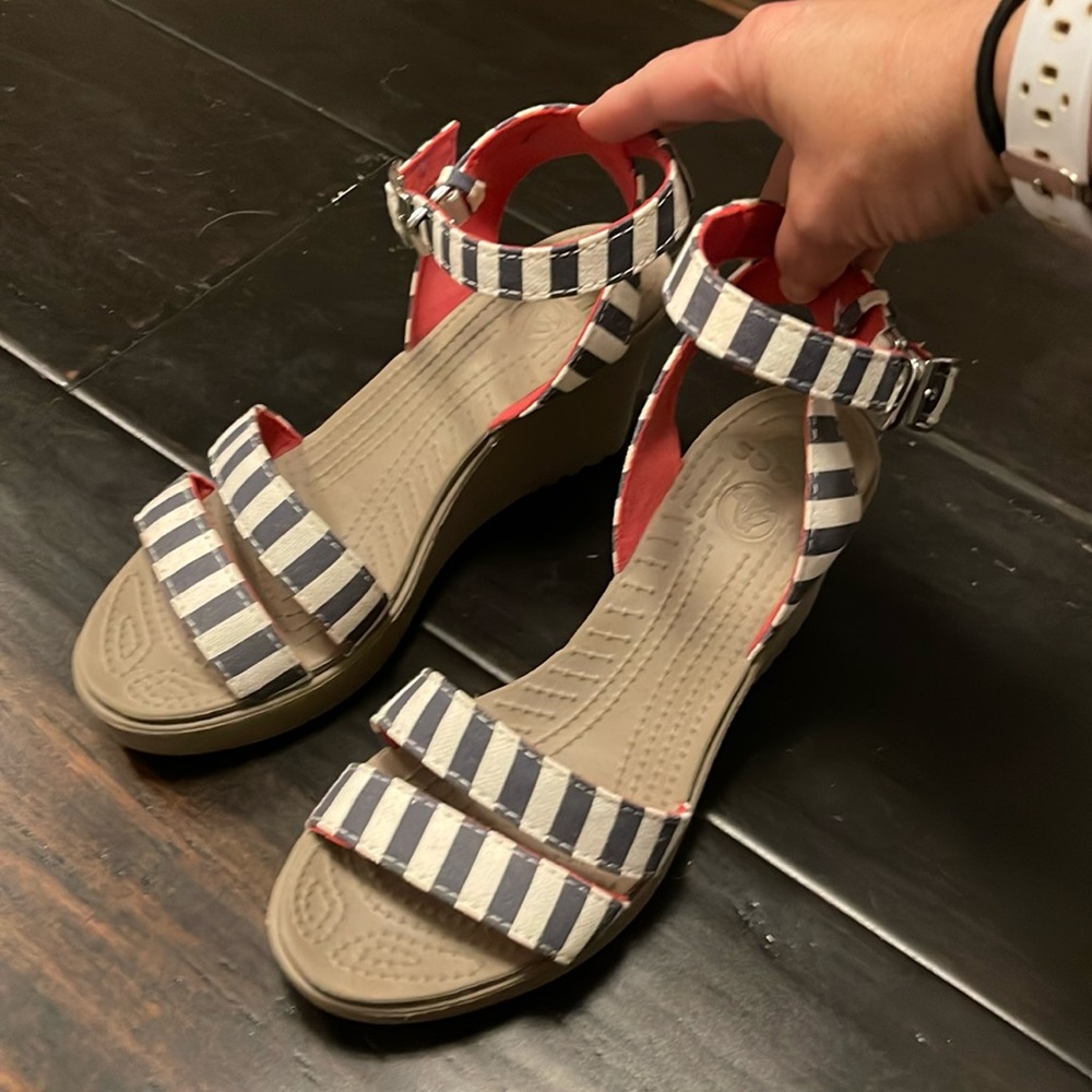 Beautiful Crocs wedges sandals, worn twice! Super comfy and light weighted, EUC!